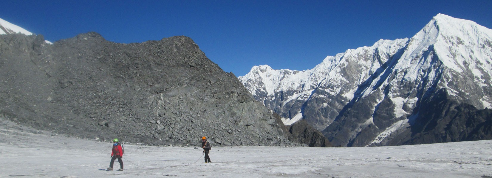Manaslu with Larkya Peak Climb